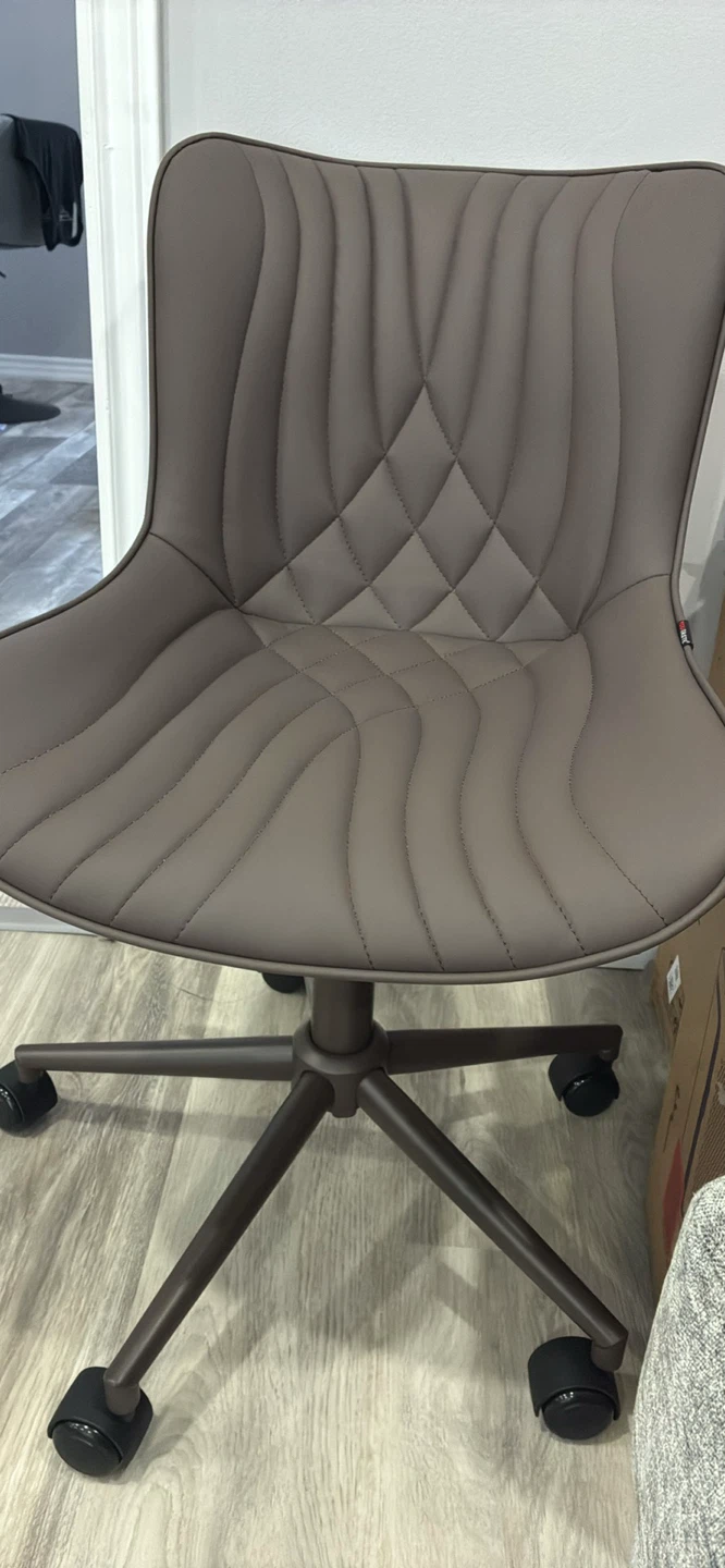 Grey Tufted Office Chair
