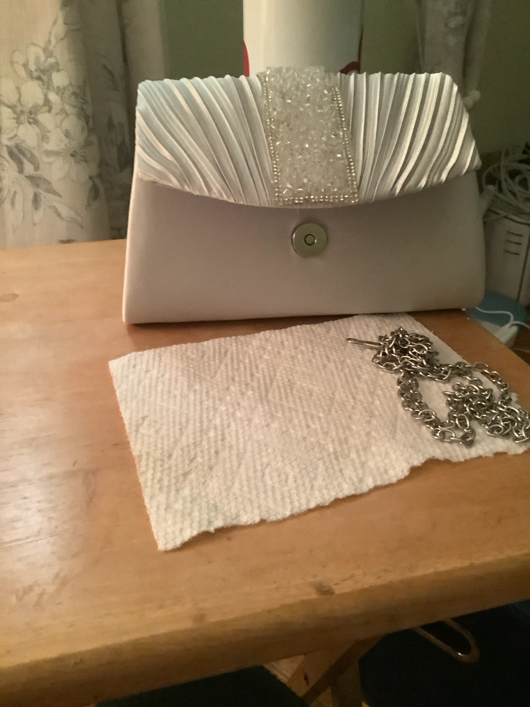 White Clutch Evening Bag with Beading - photo 4
