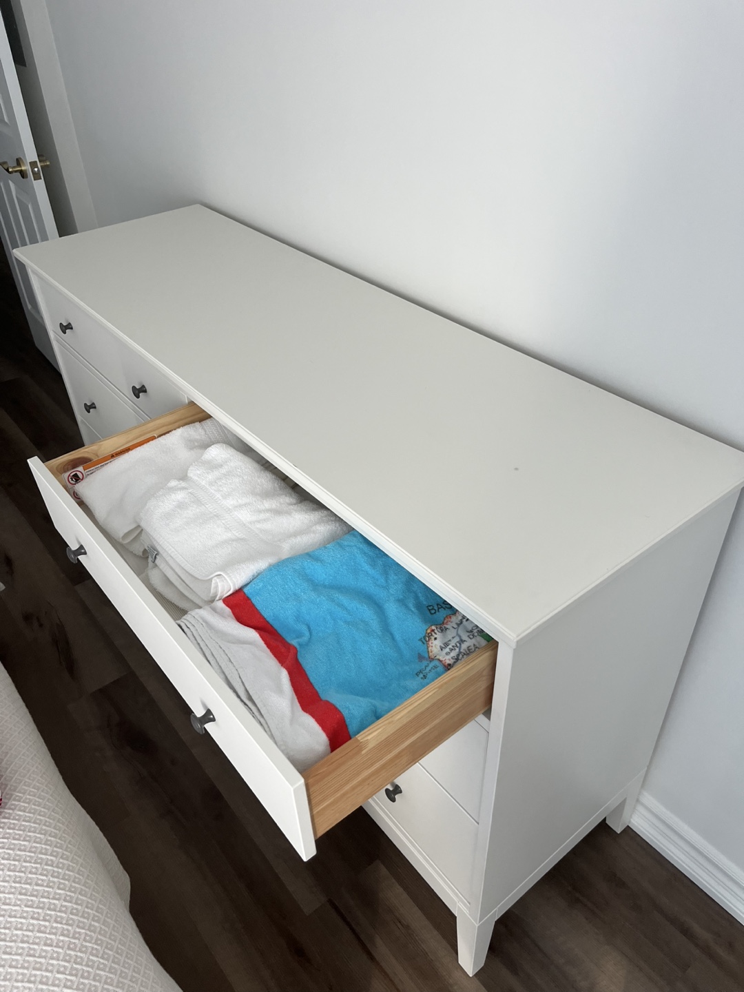White IKEA 6-Drawer Dresser - photo 4