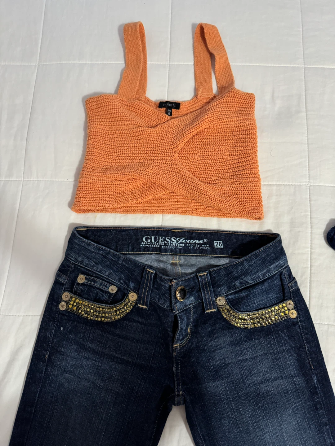 Dynamite Orange Cropped Sweater & Guess Jeans Size 26