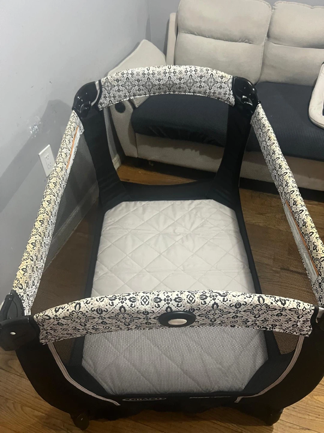 Graco Pack 'n Play Playard