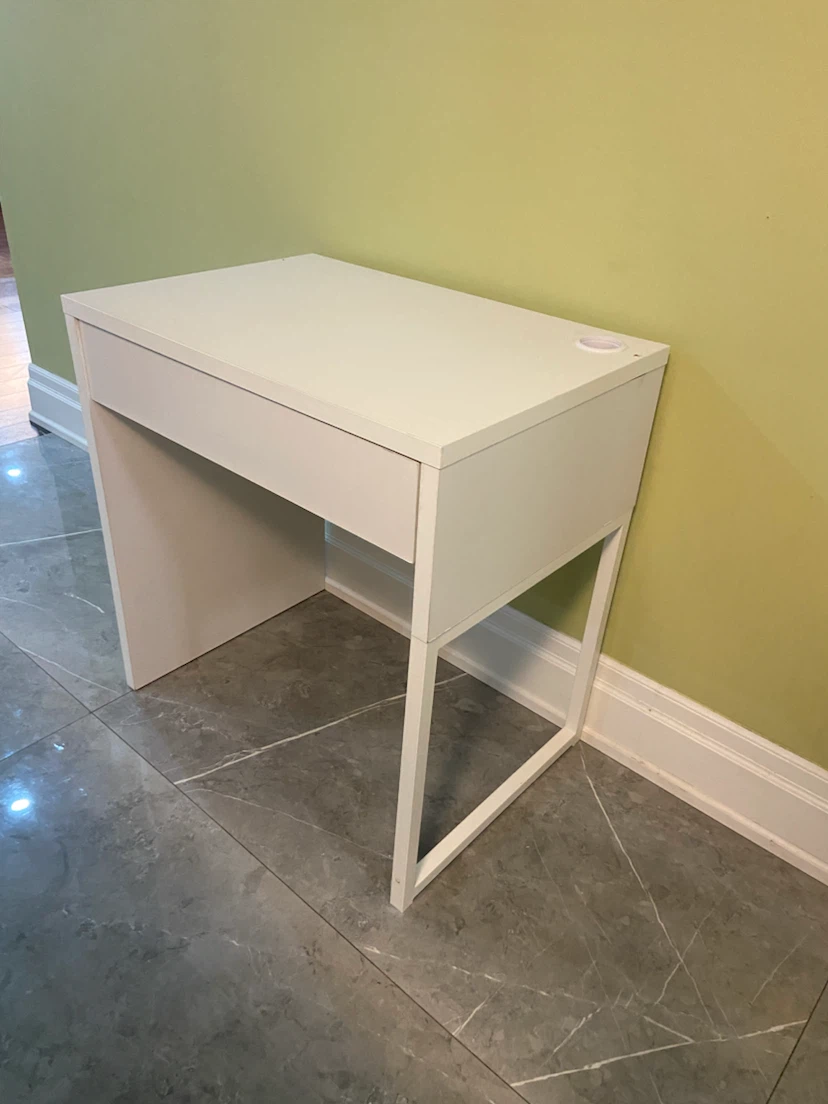 White Desk with Drawer - photo 2