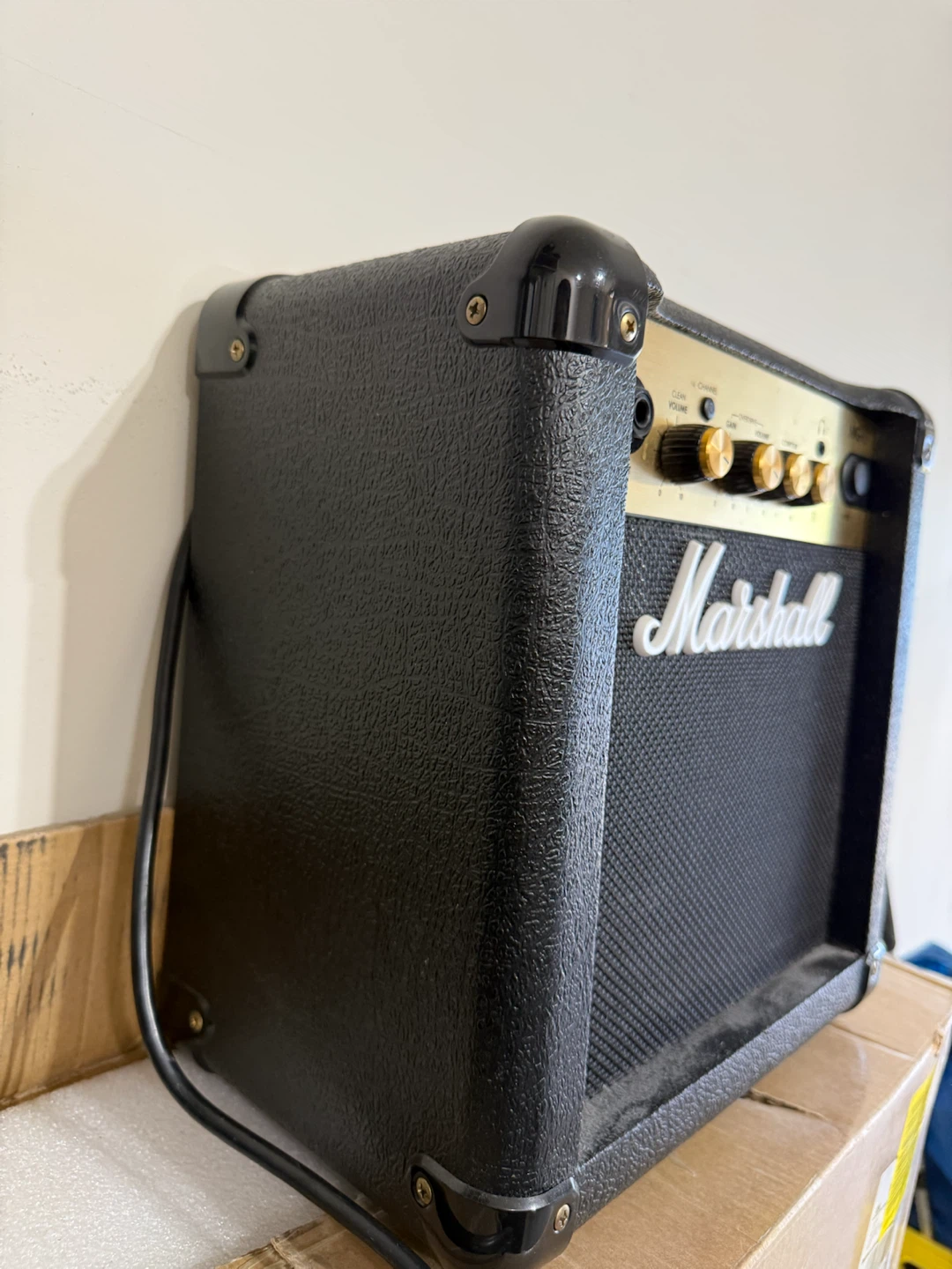 Marshall MG10CF Guitar Amp - photo 2