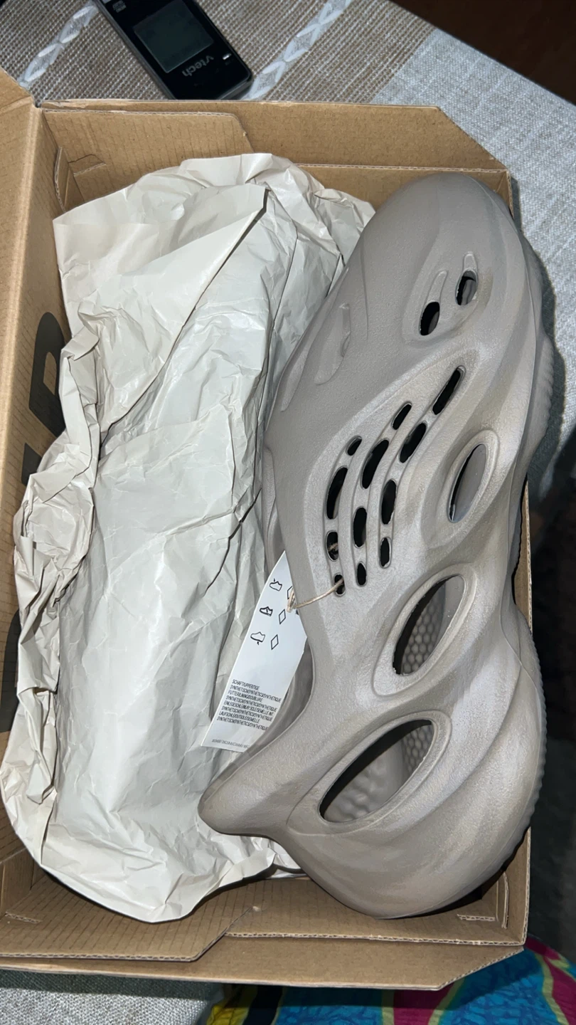 Adidas Yeezy Foam Runner Stone Sage Size 9 - photo 4