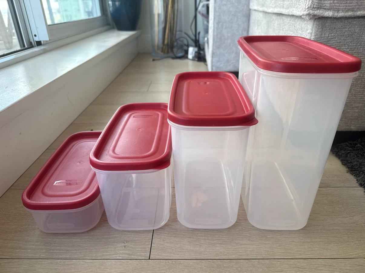 Rubbermaid Food Storage Containers (Set of 4)