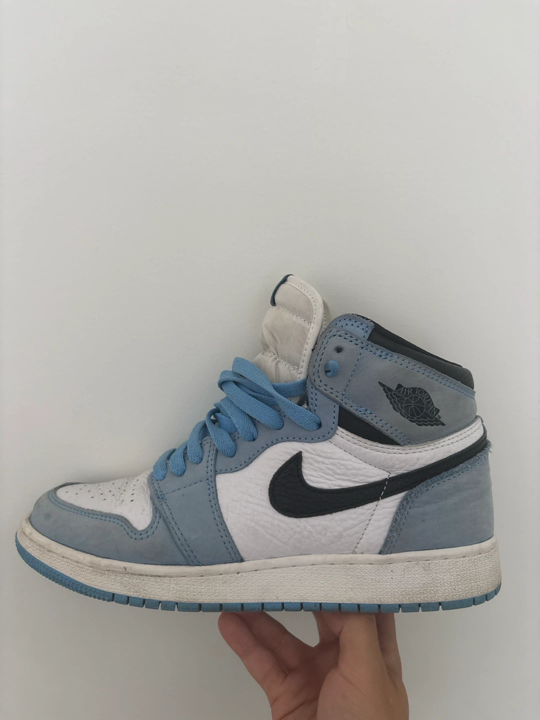 Air Jordan 1 High OG "University Blue" Sneakers