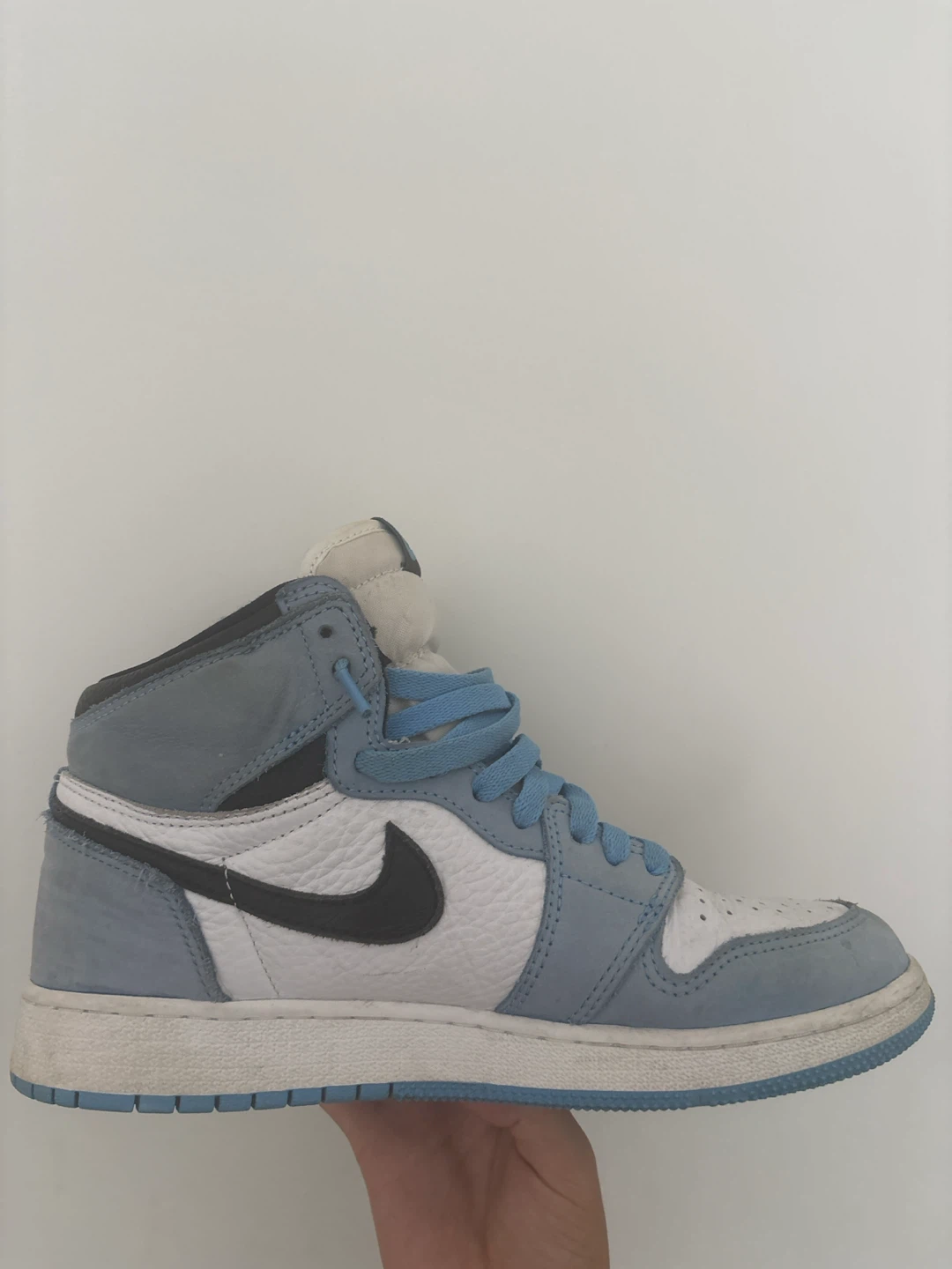Air Jordan 1 High OG "University Blue" Sneakers - photo 2