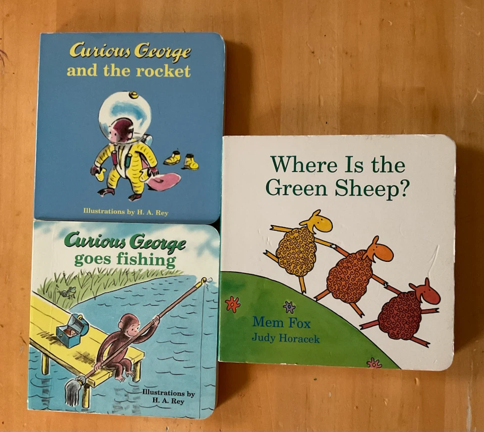 Lot of 10 Children's Board Books - Curious George and more - photo 2
