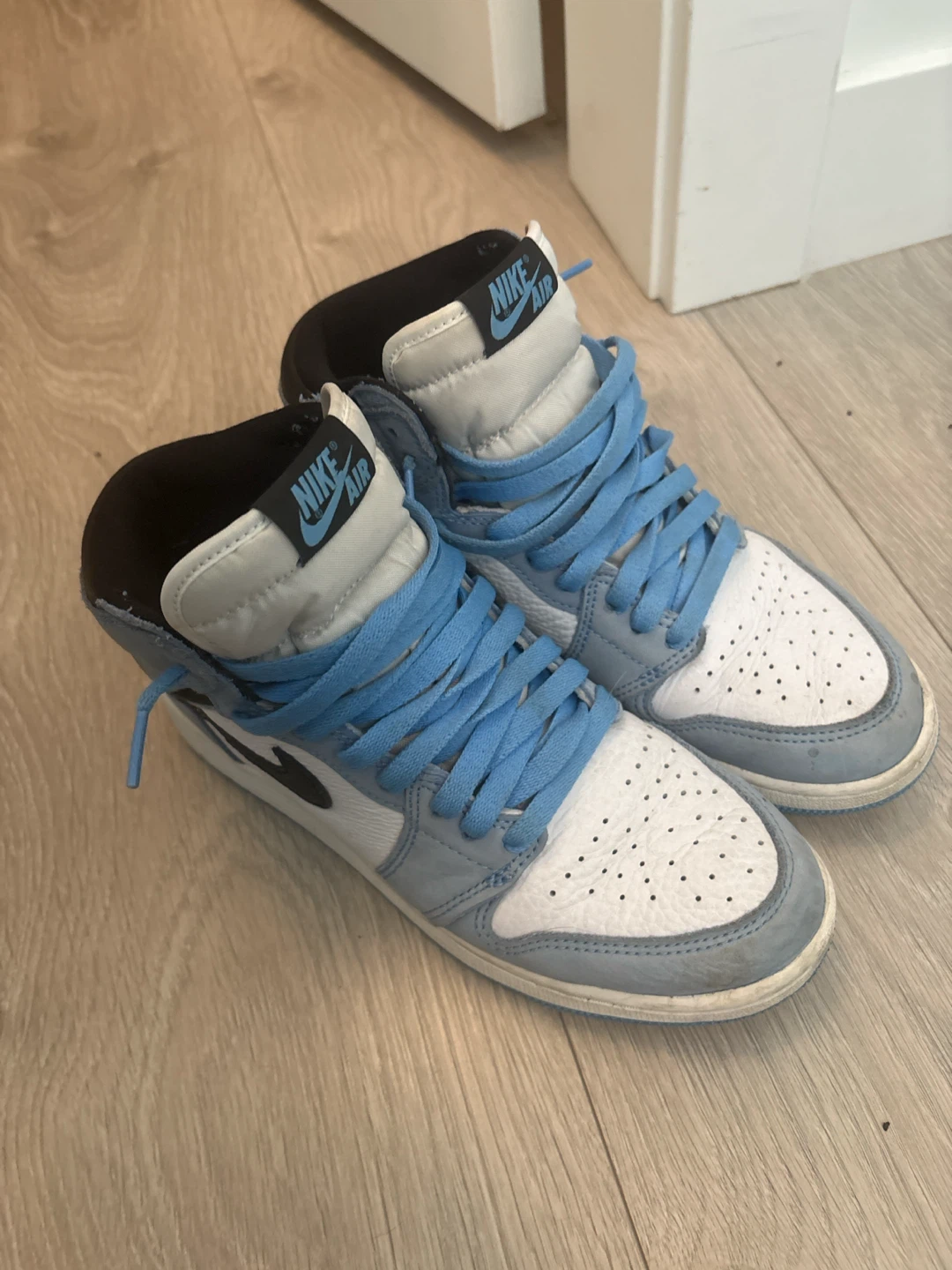 Air Jordan 1 High OG "University Blue" Sneakers - photo 3