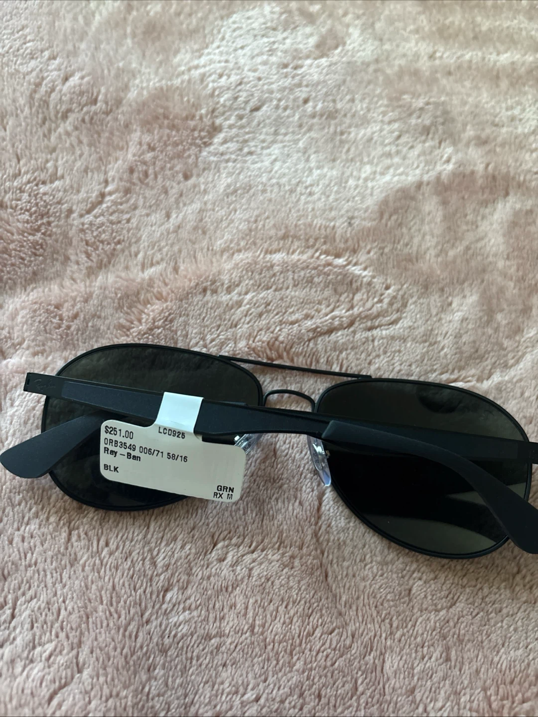 Ray-Ban Aviator Sunglasses - Black