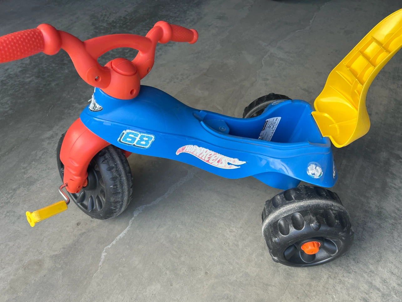 Ride-On Trike (Hot-Wheels) - photo 4