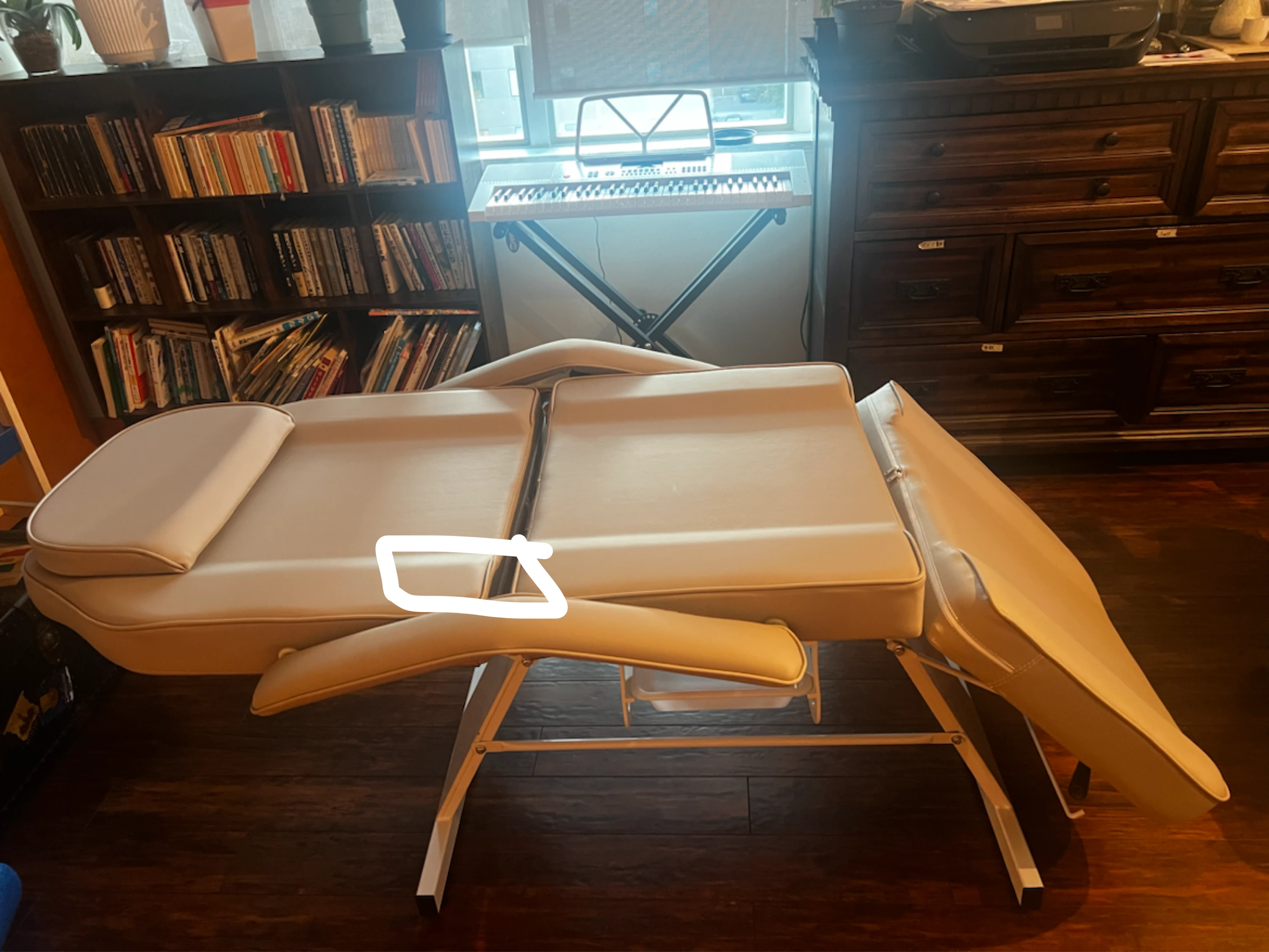 Portable Massage Table with 2 Tier Storage - photo 2