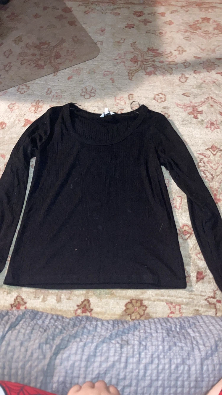 Reitmans Black Long-Sleeve Top