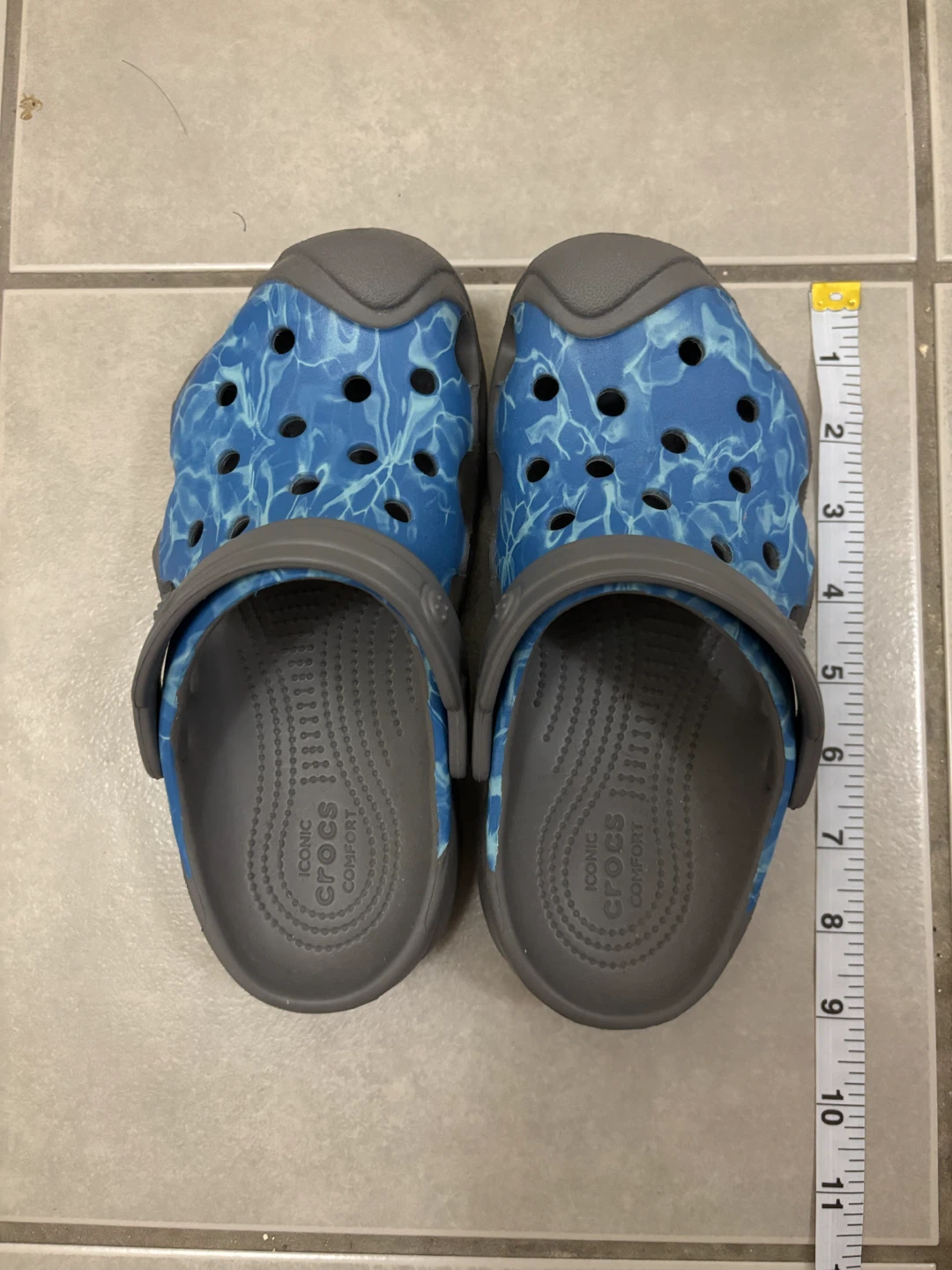 Crocs Toddler Blue Water Marble Clogs size 1 Y