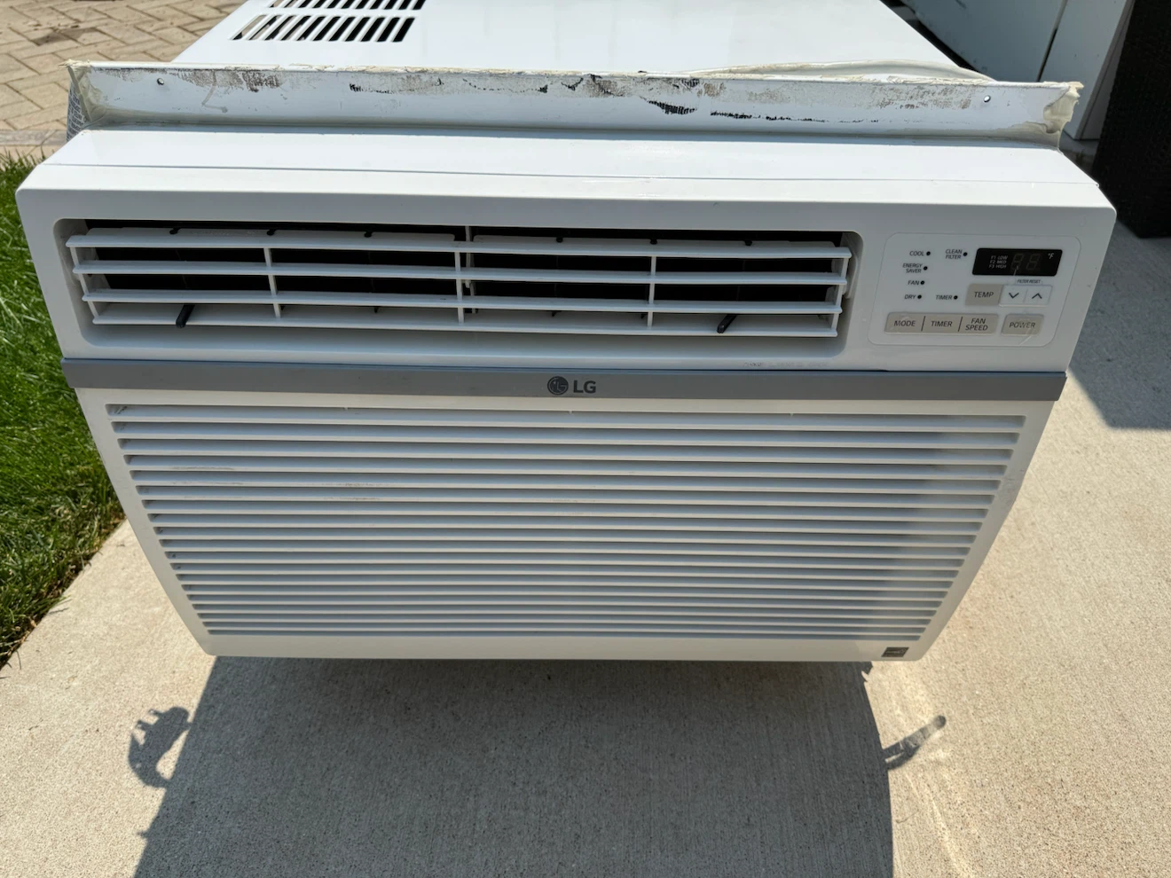 Air Conditioner.18,000btus 220 volts,$200.00 or best offer - photo 2