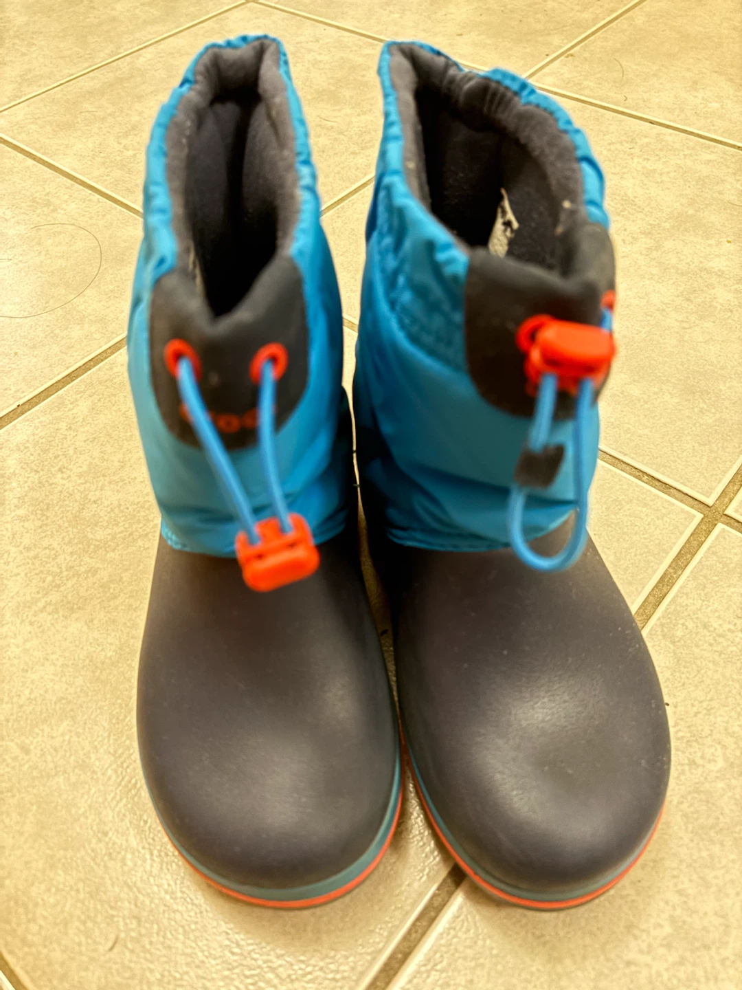 Crocs Kids' Winter Boots size 13Y - photo 4