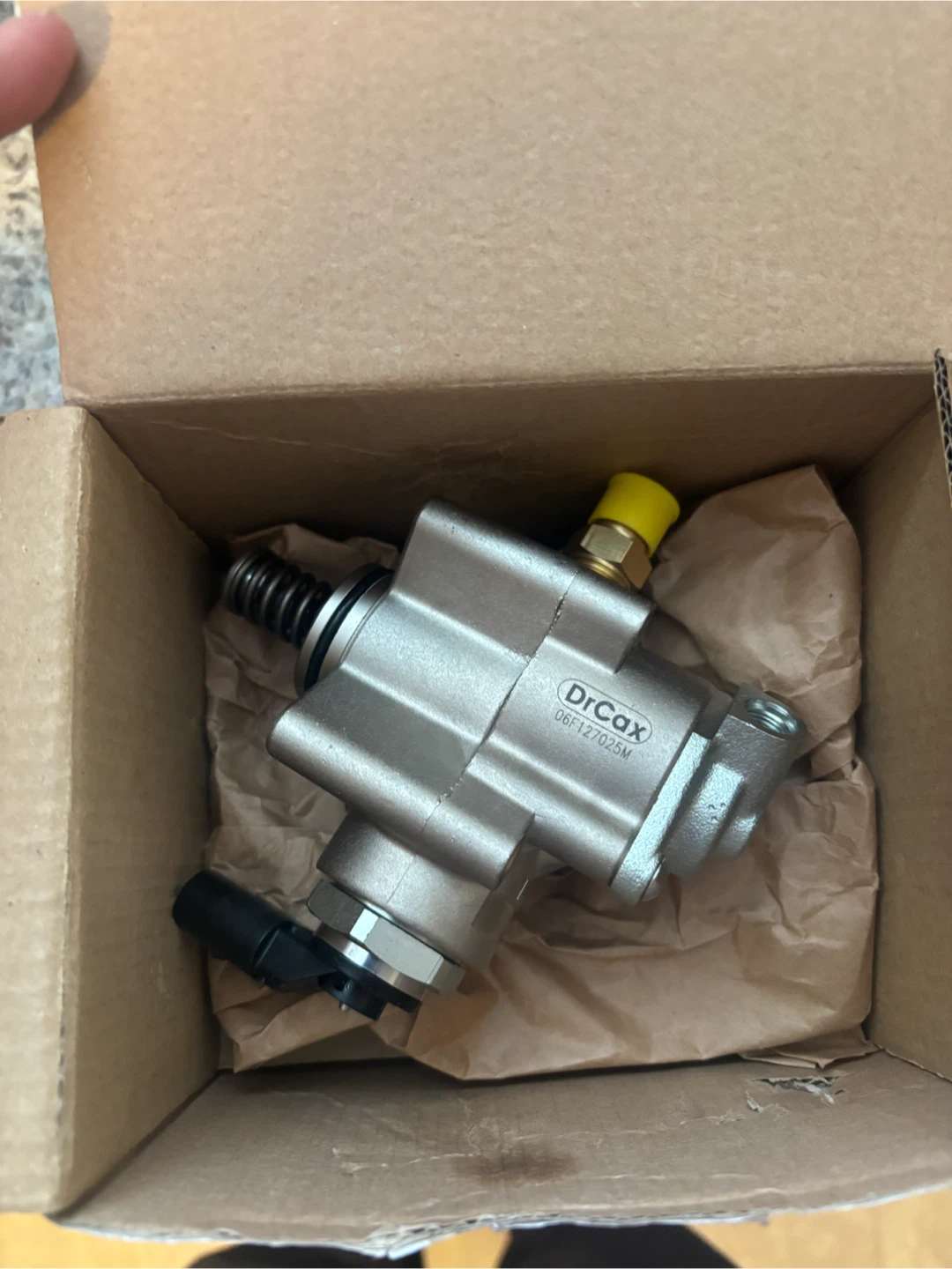 DrCax High Pressure Fuel Pump 06F127025M - photo 2