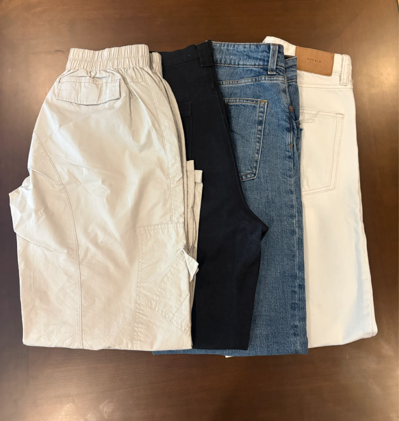 Bundle of 4 pairs of pants