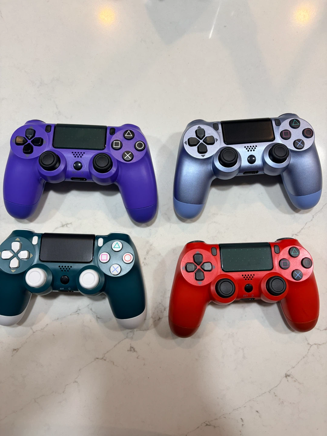 PlayStation 4 Controllers 🎮
