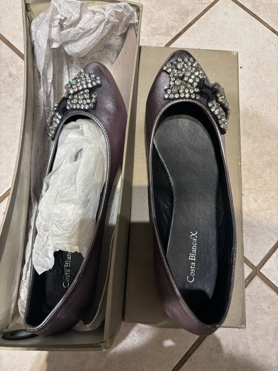 Costa Blanca Flat Shoes - Women's