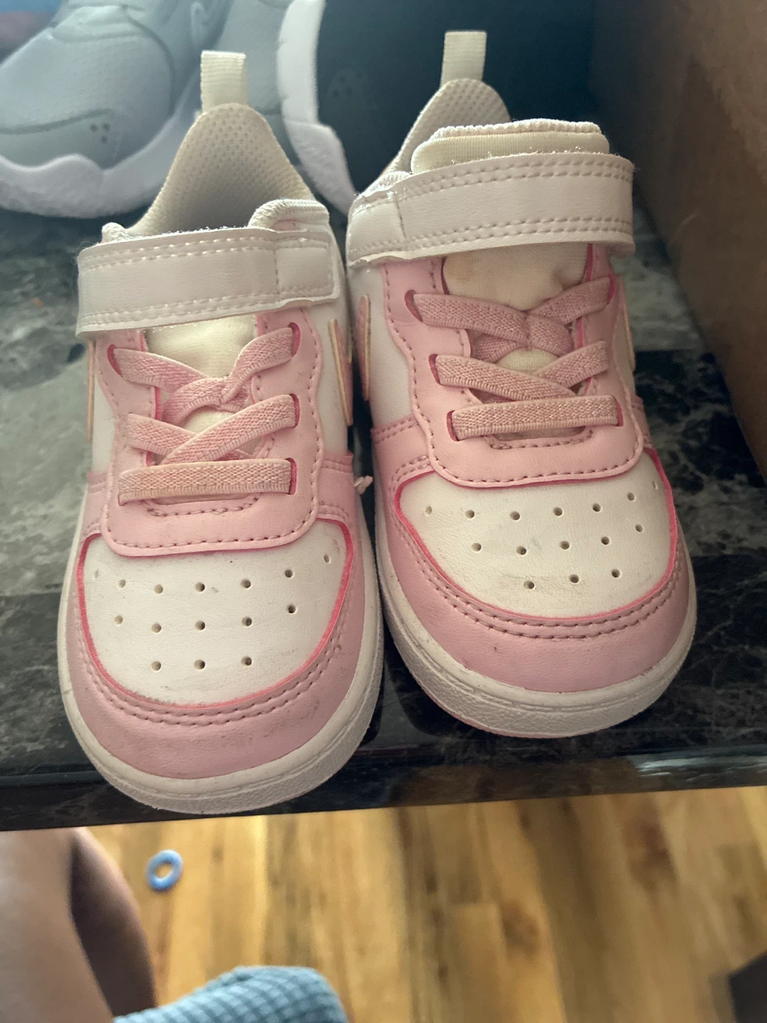 Nike Toddler Shoes White/Pink size 6c