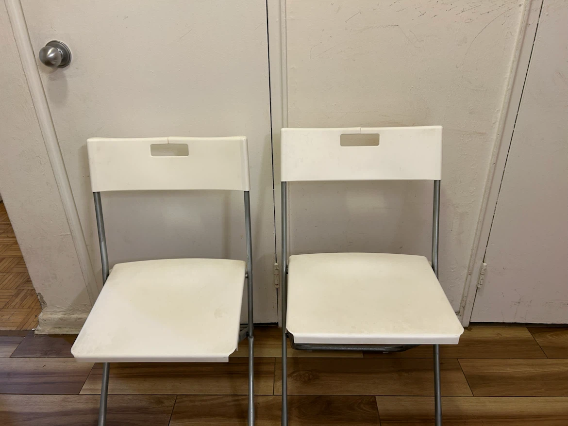 Set of 2 White IKEA Folding Chairs - photo 2