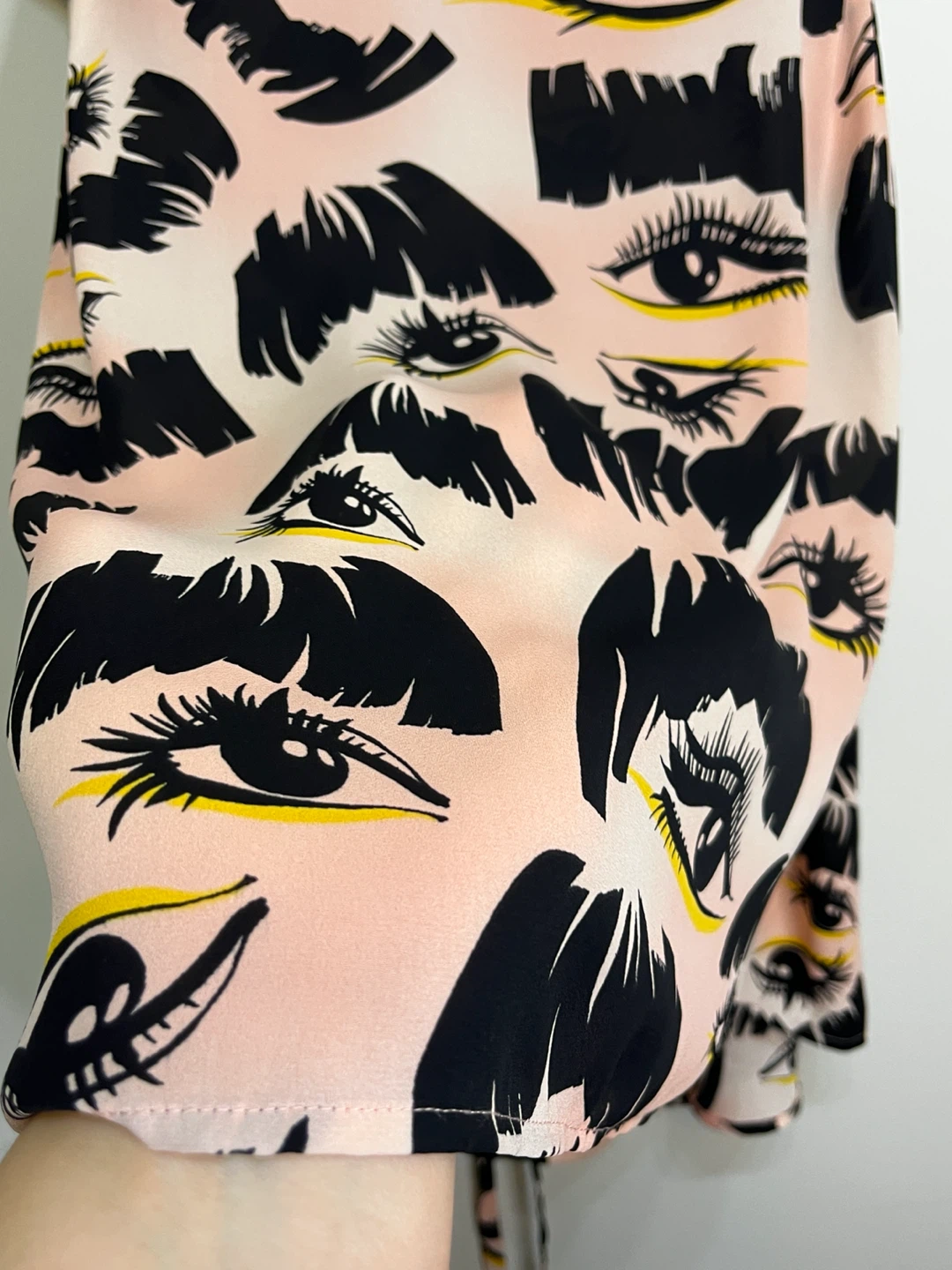 Women's Sleeveless Print Dress with Eye Pattern - photo 2