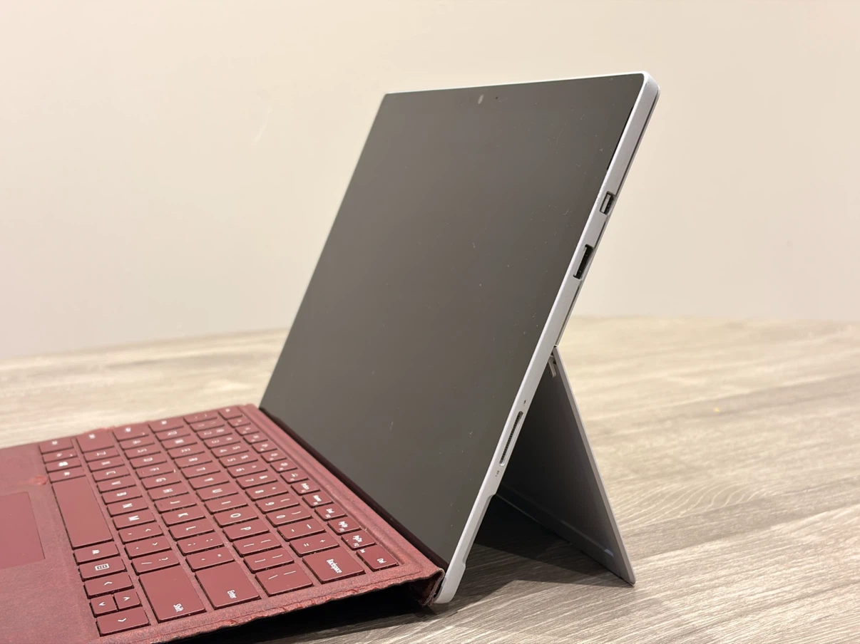 Microsoft Surface Pro 5 — i5 / 8GB / 256GB SSD - photo 5