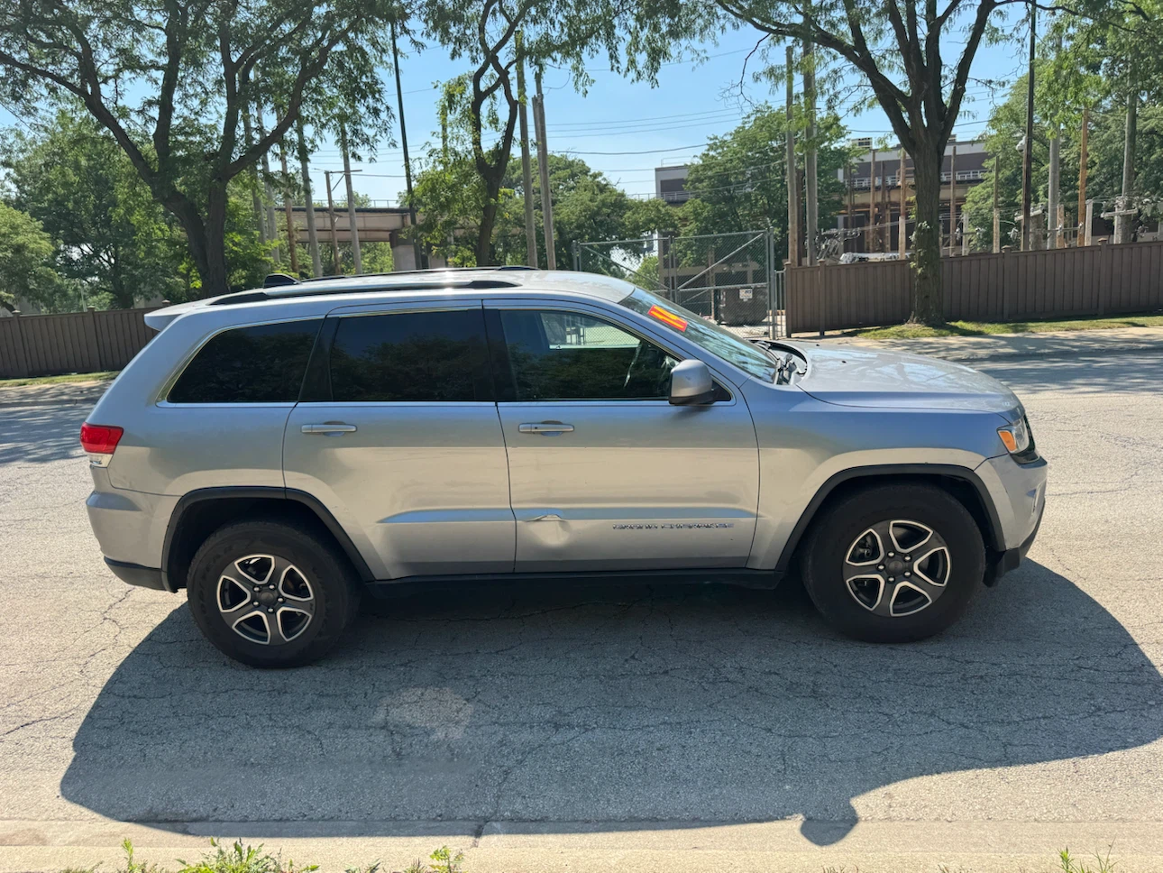 2014 Silver Jeep Grand Cherokee SUV - photo 2