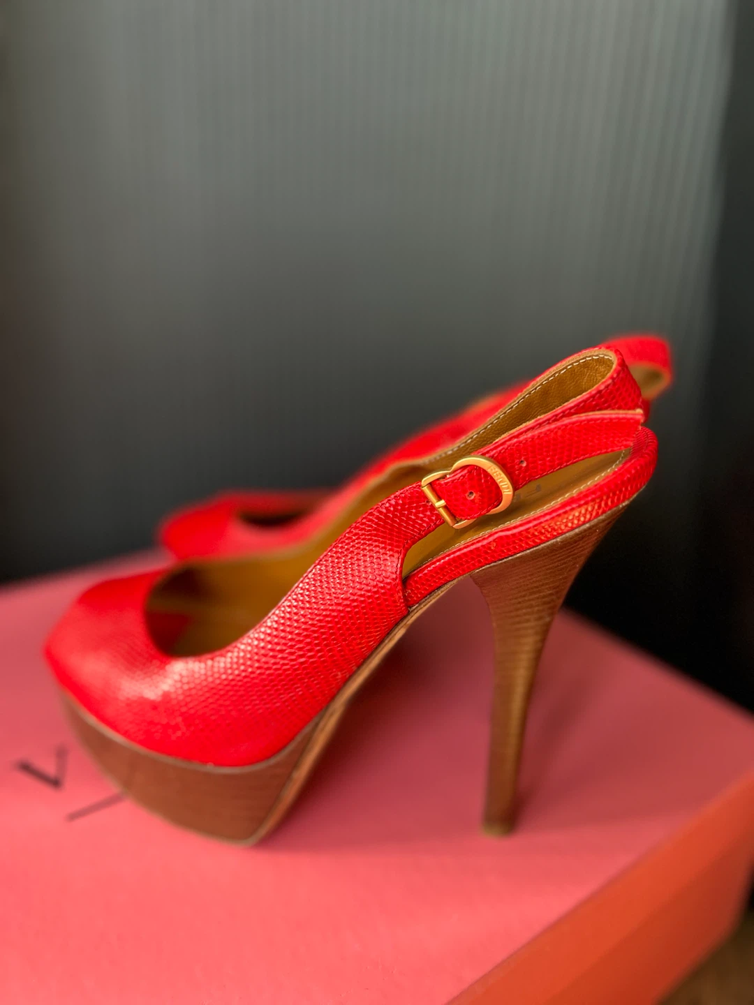 Fendi Red Peep-Toe Platform Slingbacks - photo 3