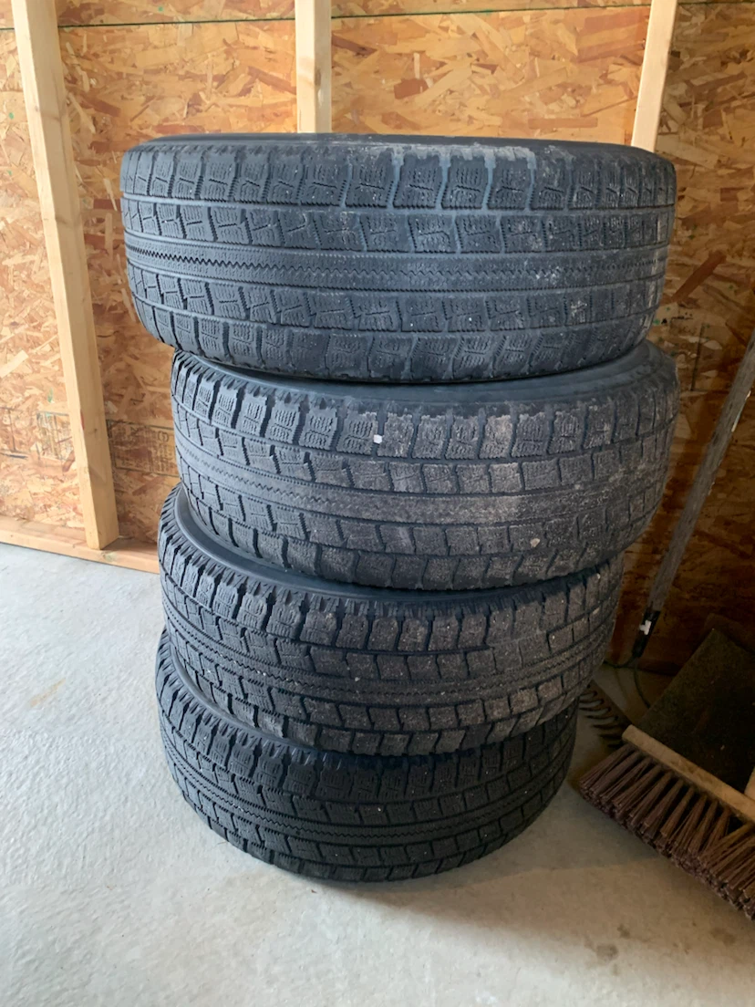 Set of 4 Honda Alloy Wheels with Tires