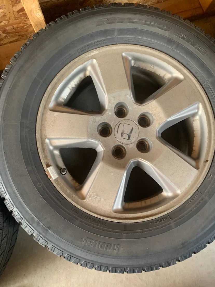 Set of 4 Honda Alloy Wheels with Tires - photo 3