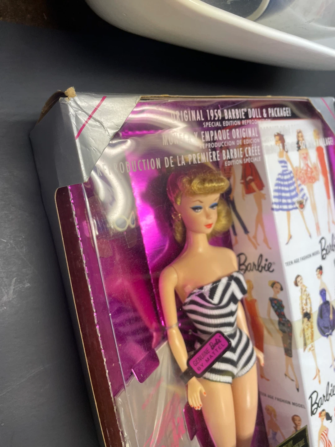Barbie 35th Anniversary Special Edition Reproduction Doll - photo 2