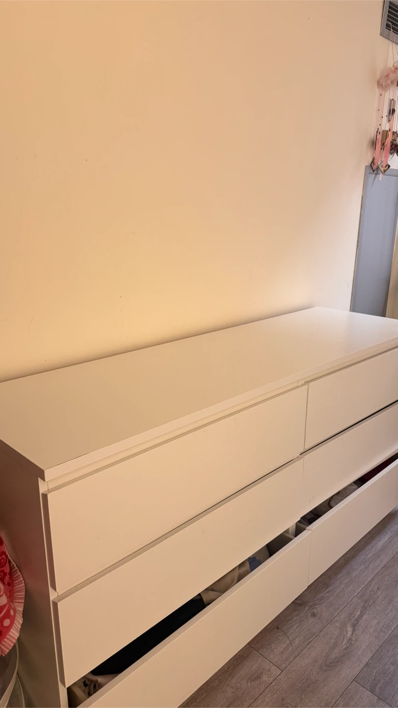 White 6-Drawer Dresser