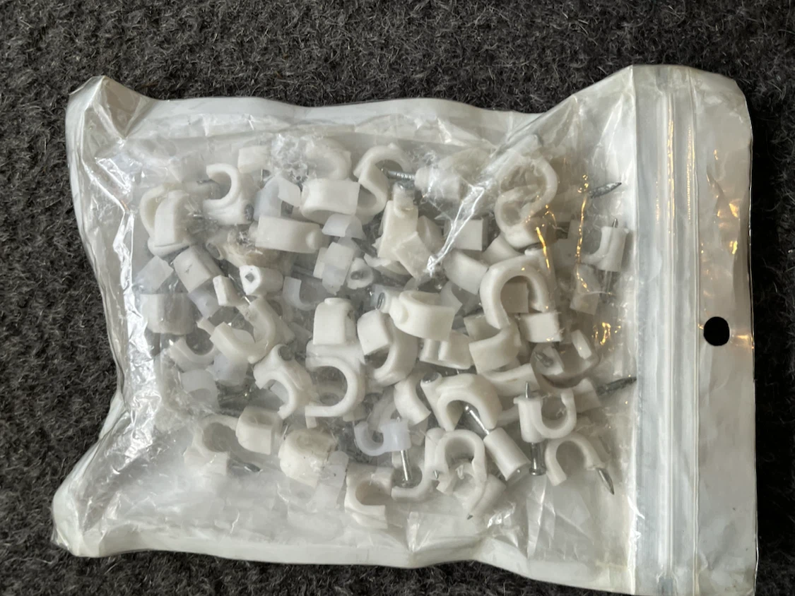 Bag of White Cable Clips with Screws