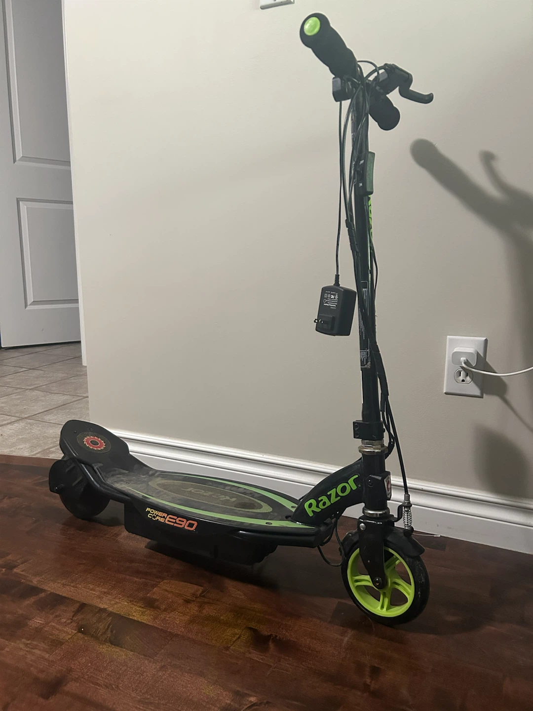 Razor Power Core E90 Electric Scooter - photo 2