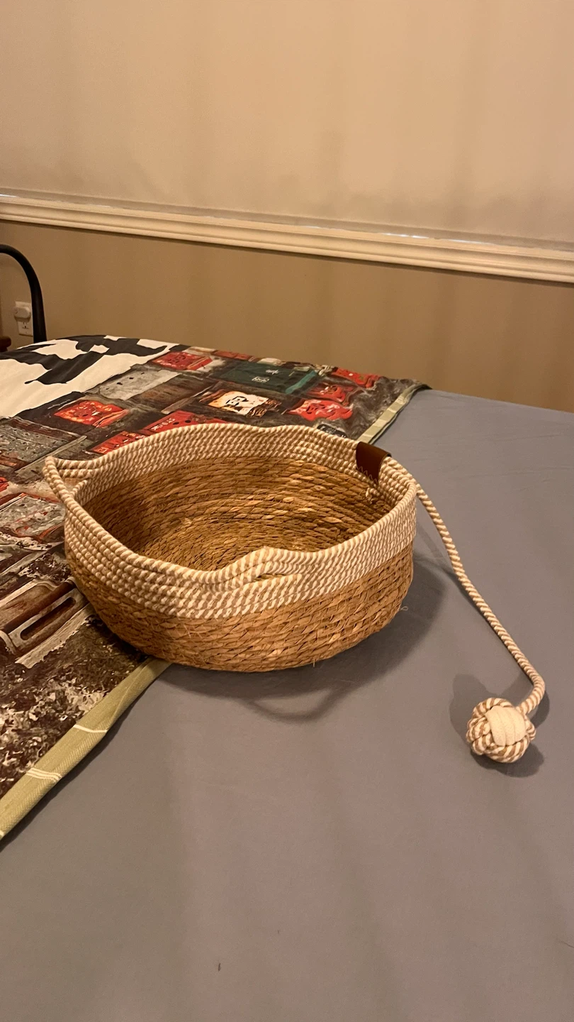 Cat Bed / Woven Basket with Toy Rope