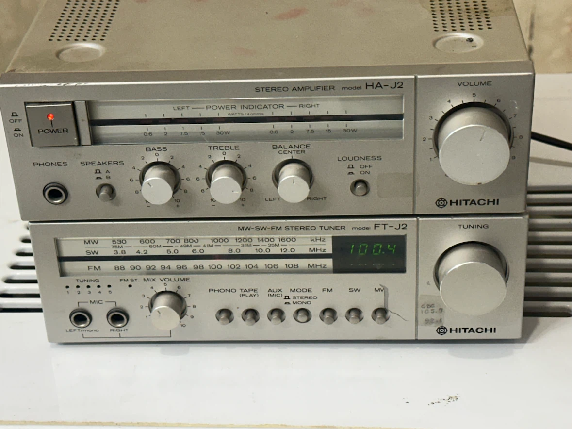 Hitachi mini  HA-J2 integrated Amplifier & FT-J2 Tuner-FM MW LW