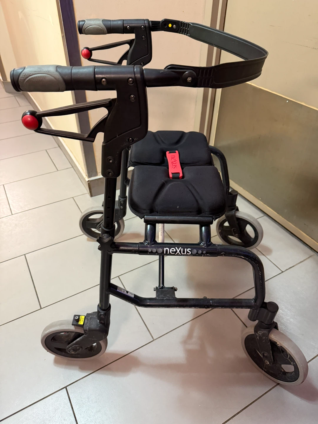 Nexus Walker with Seat - photo 3