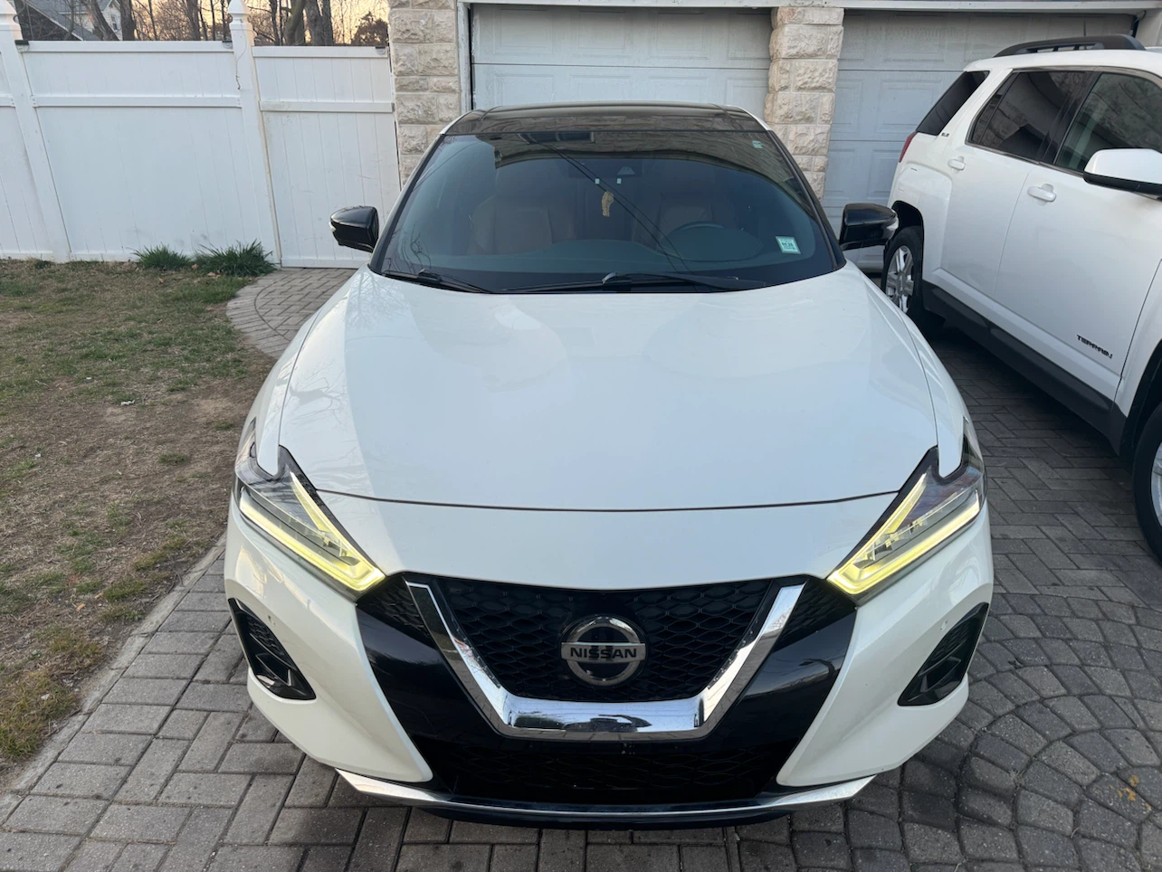 Nissan Maxima Platinum Sedan - photo 2
