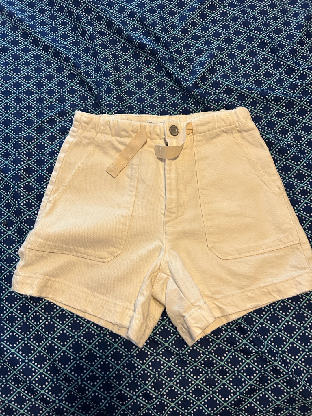 ZARA Cream Cargo Shorts Size 9/134