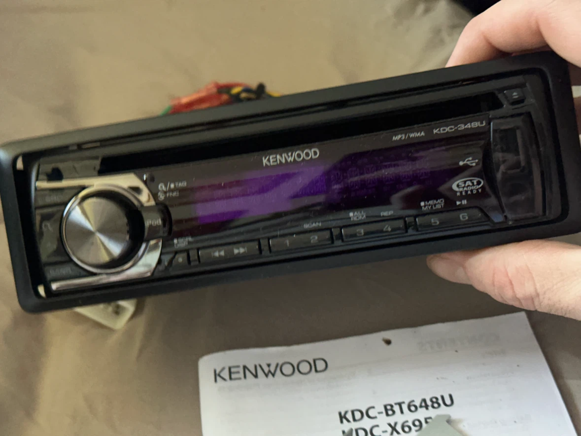 Kenwood KDC-348U Car Stereo Deck  with Manual & Keys