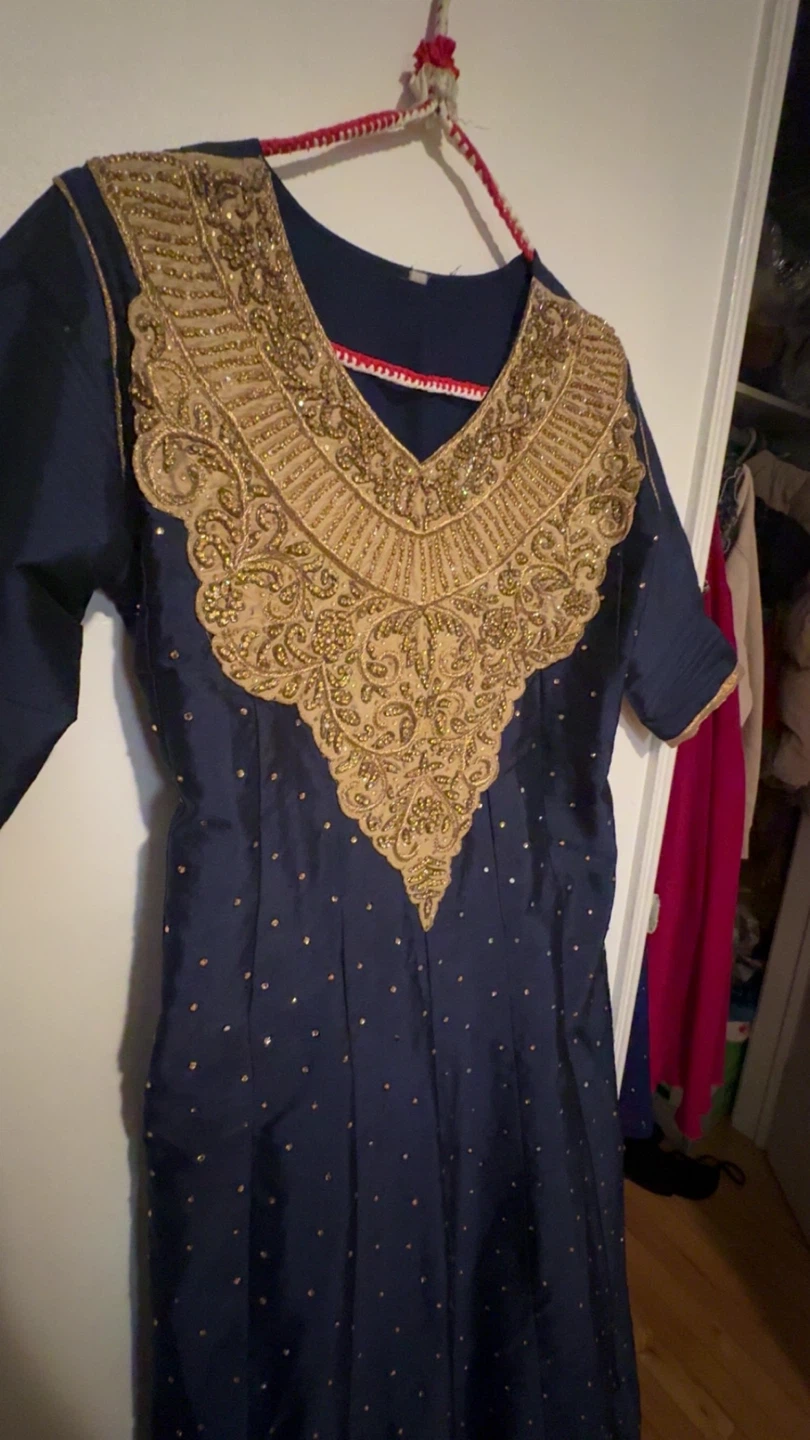 Navy Blue Embellished Kurti - photo 2