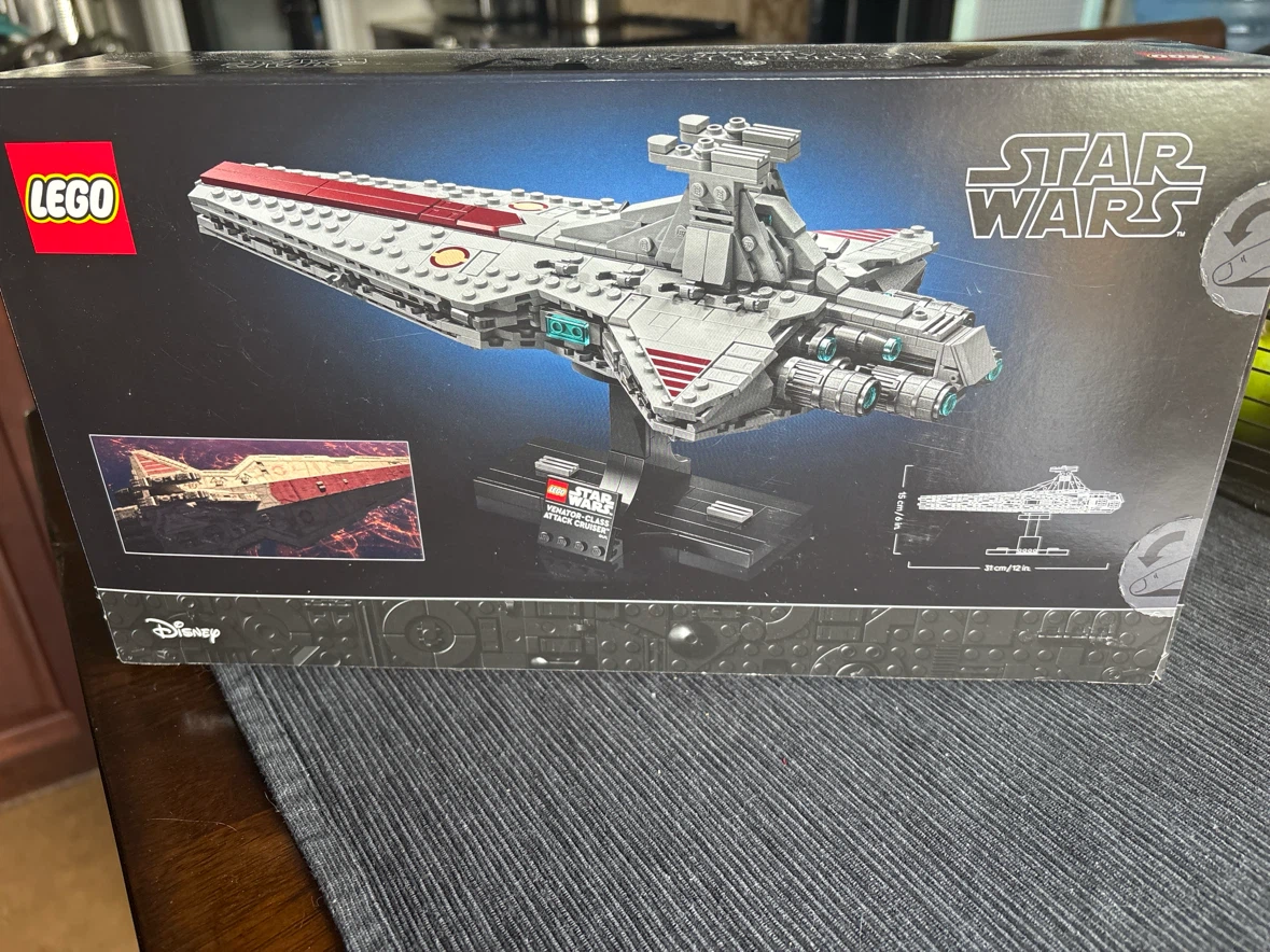 Lego Star Wars Venator-Class Attack Cruiser (Small version) - photo 2