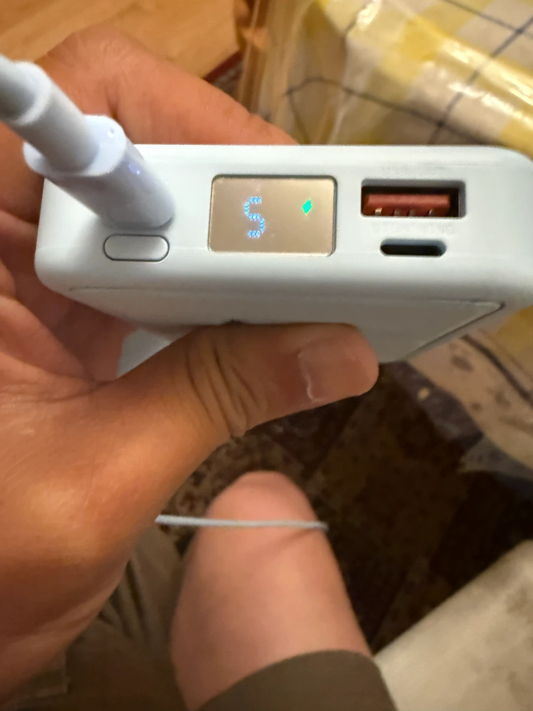KFKB Power Bank - Ultra-thin Mini $35 each new - photo 2