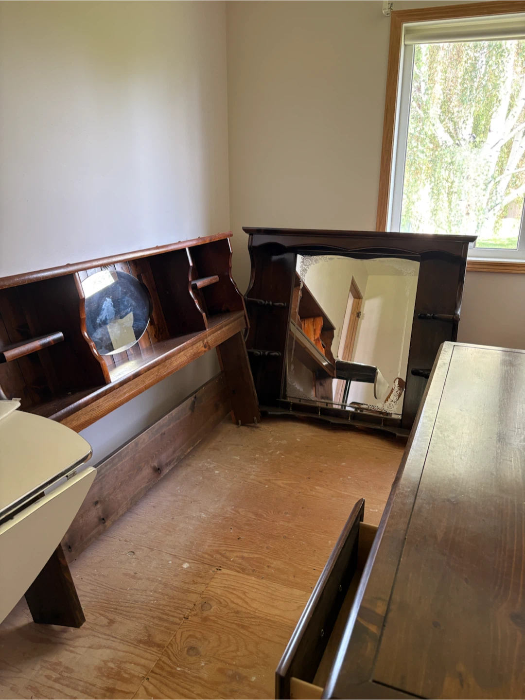 Free bedroom ensemble - photo 2