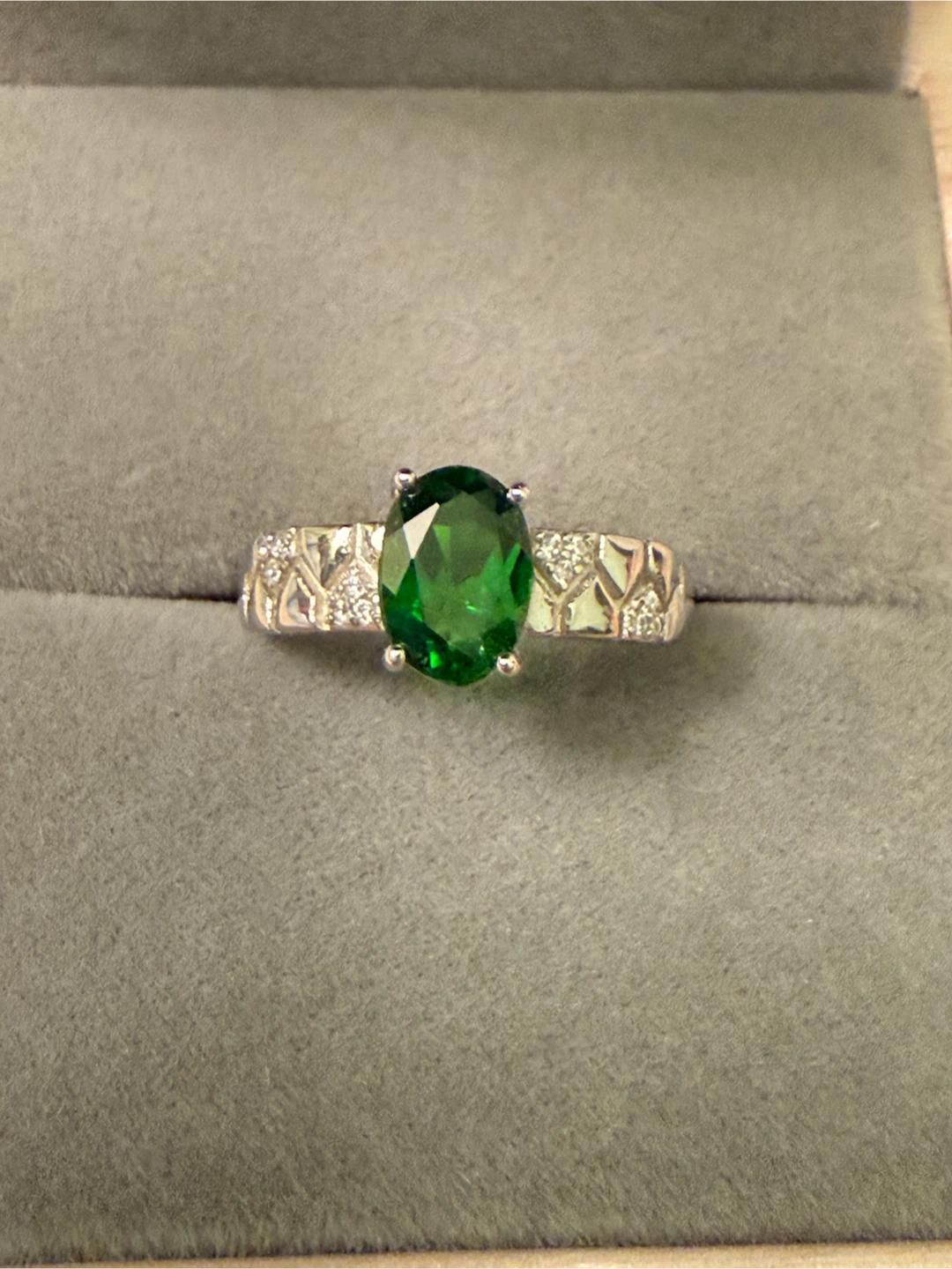 Natural Diopside S925 Silver Ring