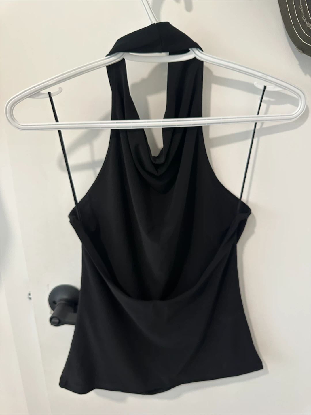 Wilfred by Aritzia Black Halter Top - photo 2