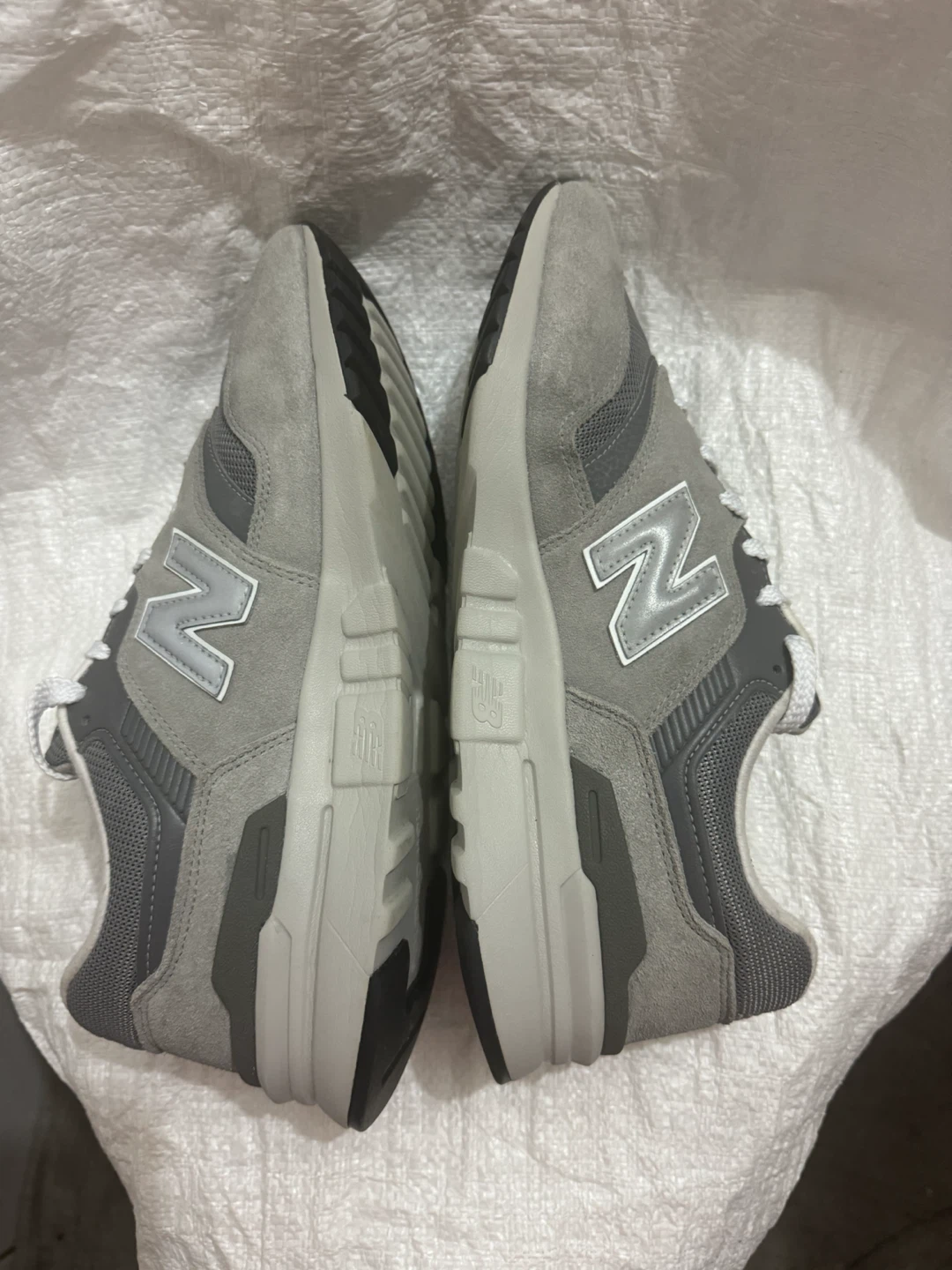 New Balance 997H Grey Suede & Mesh Sneakers - photo 4