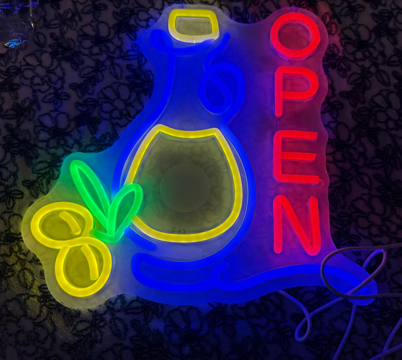 Olive Oil Neon Open Sign - photo 3